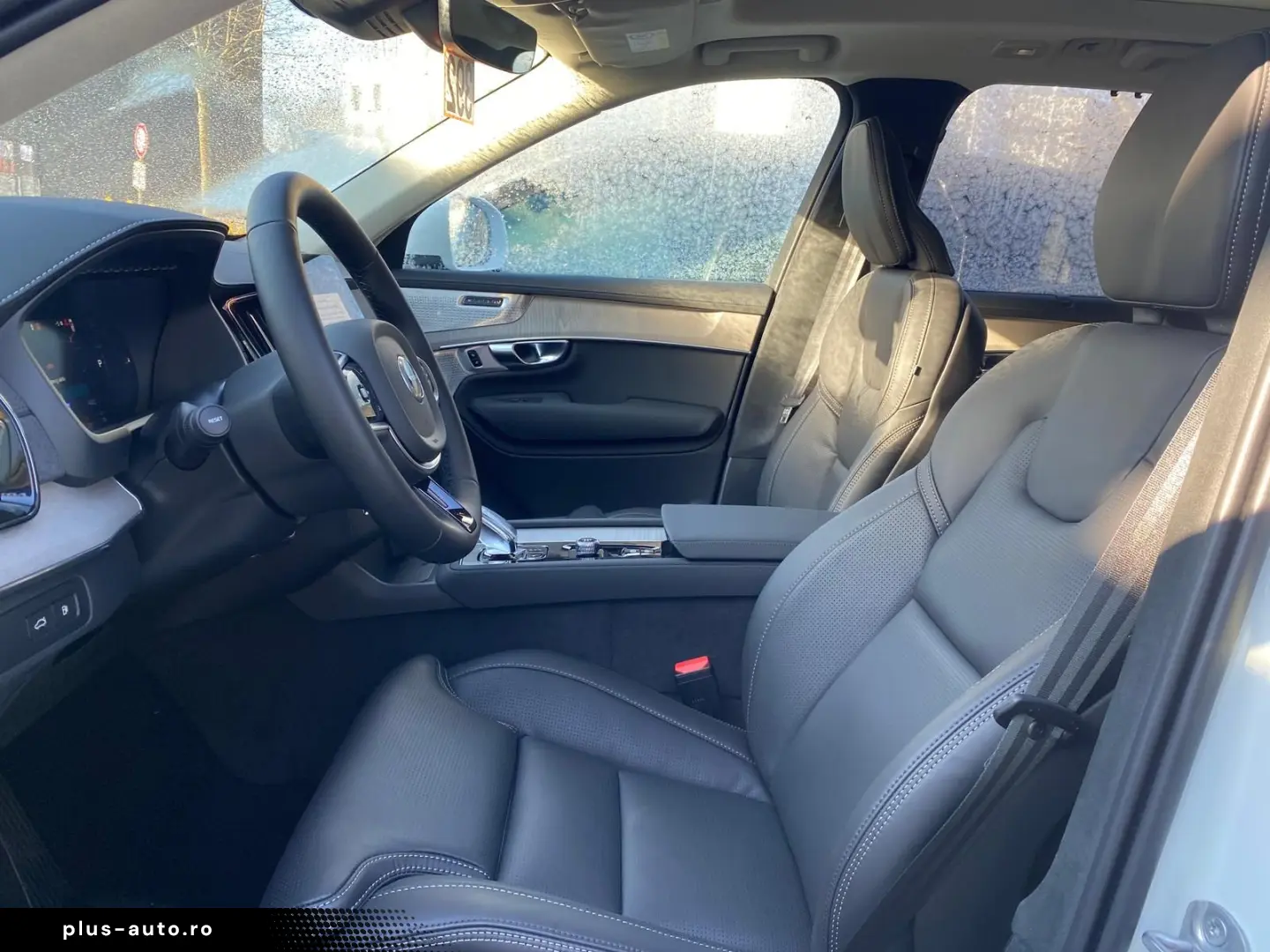 VOLVO XC90 T8 AWD Ultra Bright