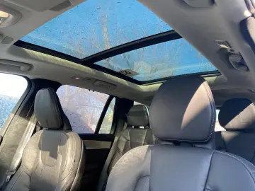 VOLVO XC90 T8 AWD Ultra Bright