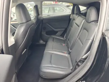 TESLA Model Y Performance Dual AWD PANO VOLL