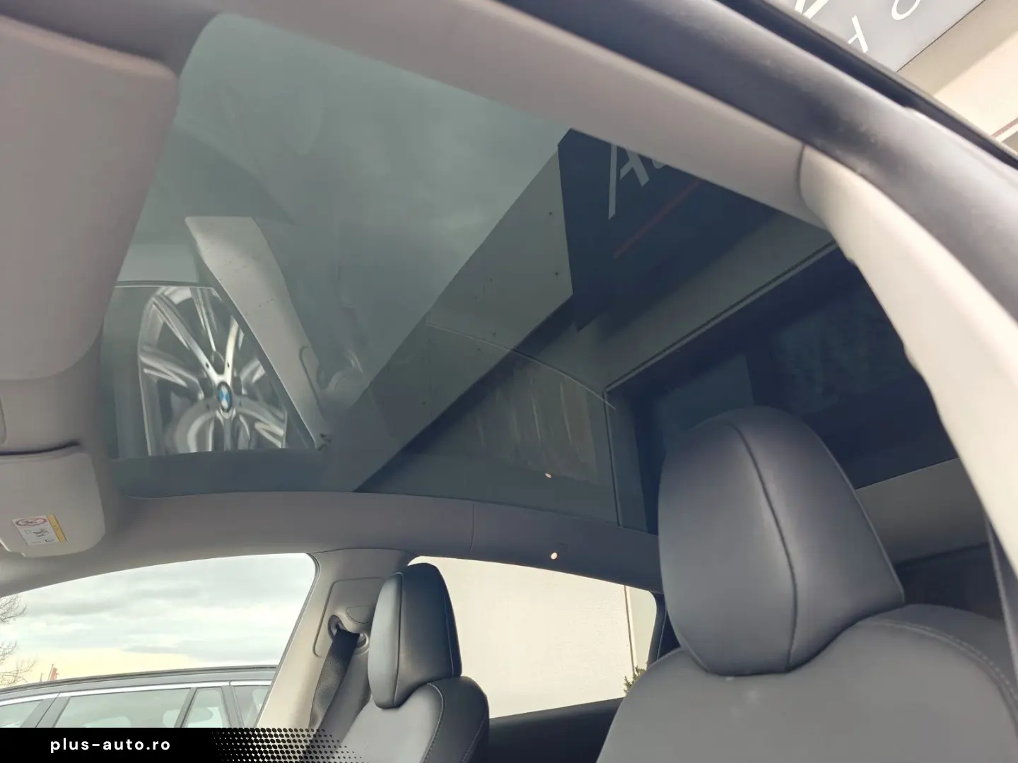 TESLA Model Y Performance Dual AWD PANO VOLL