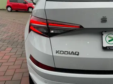 SKODA Kodiaq 2.0 TDI DSG 4x4 L&K STANDH PANO AHK 360