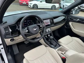 SKODA Kodiaq 2.0 TDI DSG 4x4 L&K STANDH PANO AHK 360