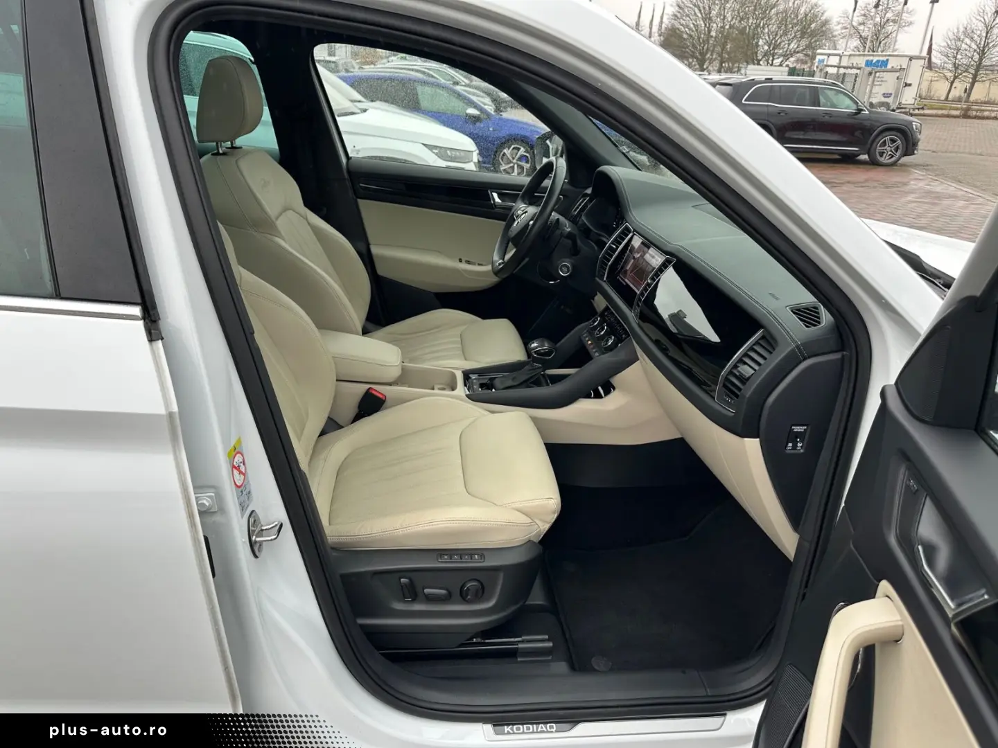 SKODA Kodiaq 2.0 TDI DSG 4x4 L&K STANDH PANO AHK 360