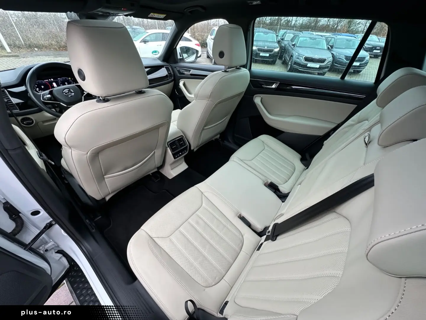 SKODA Kodiaq 2.0 TDI DSG 4x4 L&K STANDH PANO AHK 360