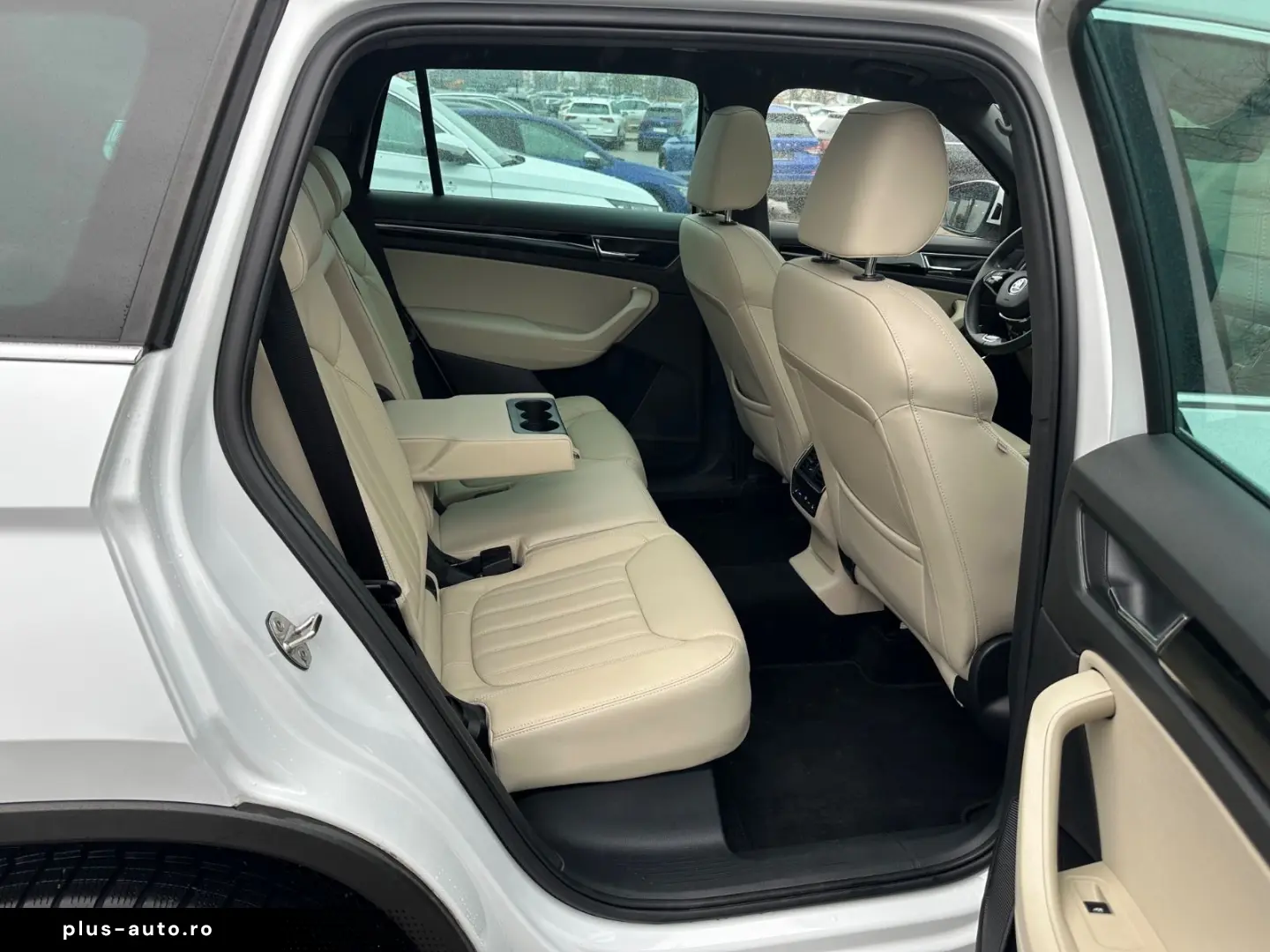 SKODA Kodiaq 2.0 TDI DSG 4x4 L&K STANDH PANO AHK 360
