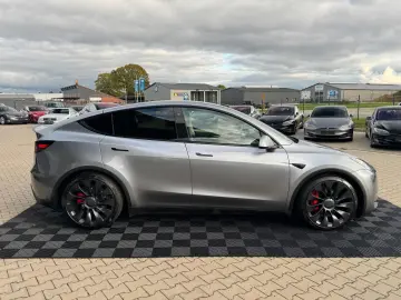 TESLA MODEL Y PERFORMANCE   QUICKSILVER   21 INCH TURB