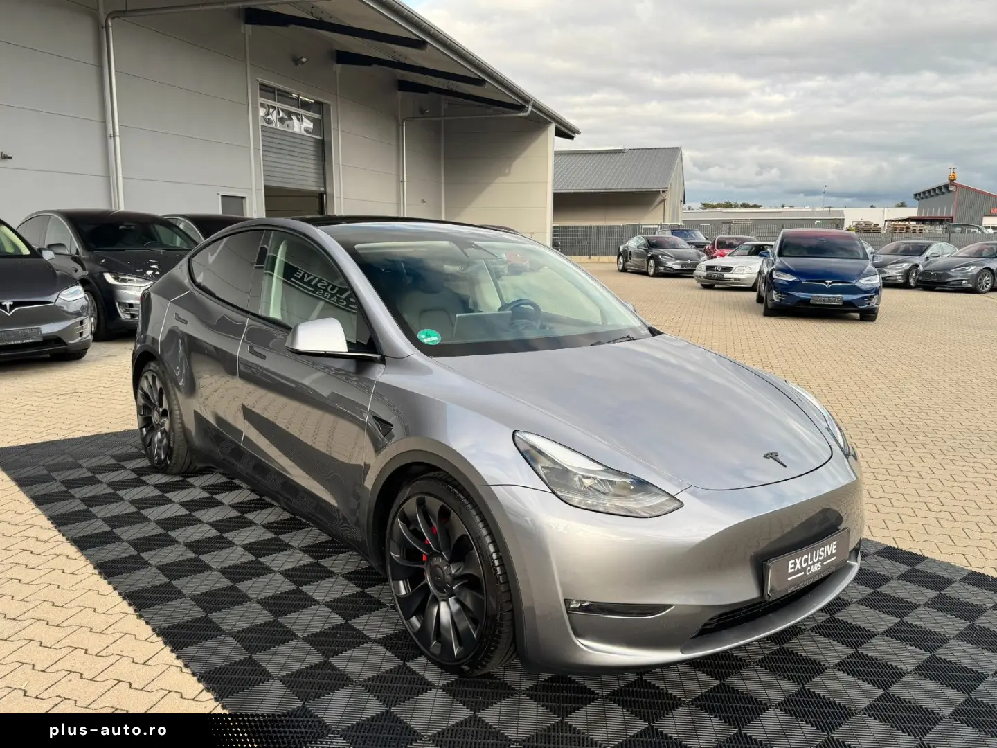 TESLA MODEL Y PERFORMANCE   QUICKSILVER   21 INCH TURB