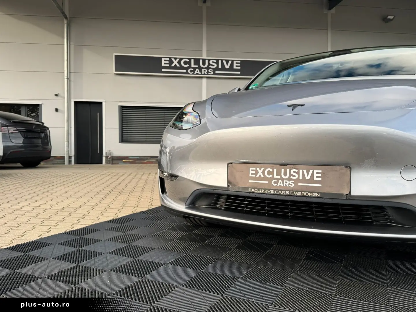 TESLA MODEL Y PERFORMANCE   QUICKSILVER   21 INCH TURB