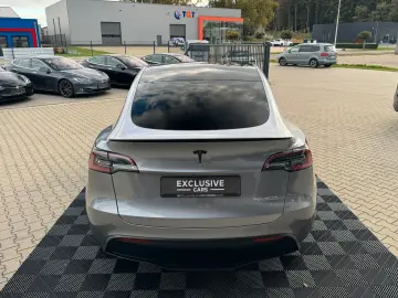 TESLA MODEL Y PERFORMANCE   QUICKSILVER   21 INCH TURB