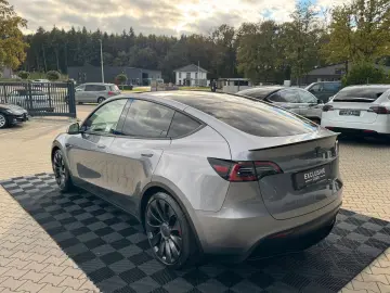 TESLA MODEL Y PERFORMANCE   QUICKSILVER   21 INCH TURB