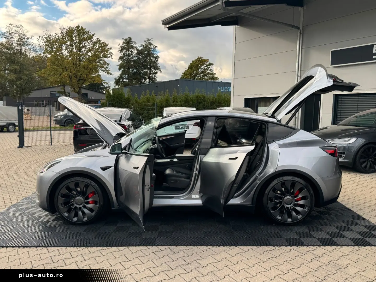 TESLA MODEL Y PERFORMANCE   QUICKSILVER   21 INCH TURB