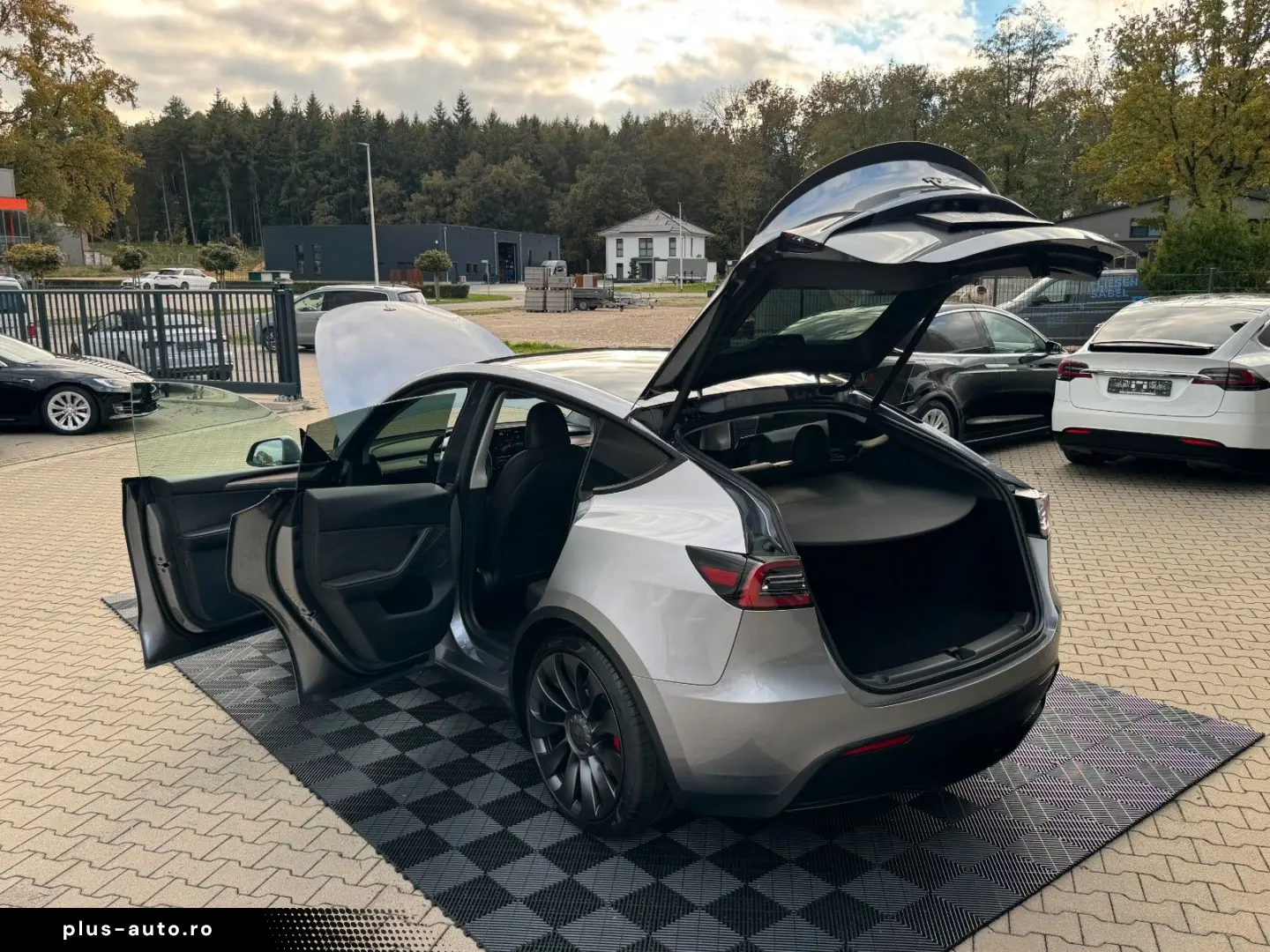 TESLA MODEL Y PERFORMANCE   QUICKSILVER   21 INCH TURB