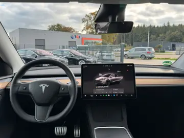 TESLA MODEL Y PERFORMANCE   QUICKSILVER   21 INCH TURB