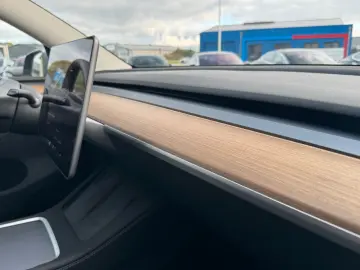 TESLA MODEL Y PERFORMANCE   QUICKSILVER   21 INCH TURB