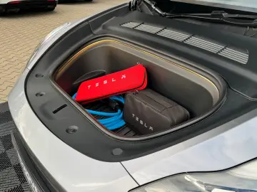 TESLA MODEL Y PERFORMANCE   QUICKSILVER   21 INCH TURB