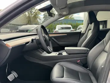 TESLA MODEL Y PERFORMANCE   QUICKSILVER   21 INCH TURB