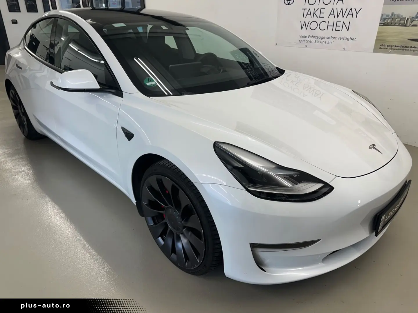 TESLA Model 3 Performance Dual AWD