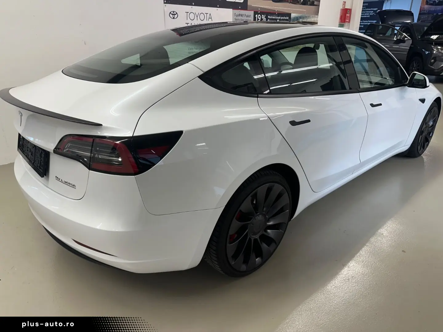 TESLA Model 3 Performance Dual AWD