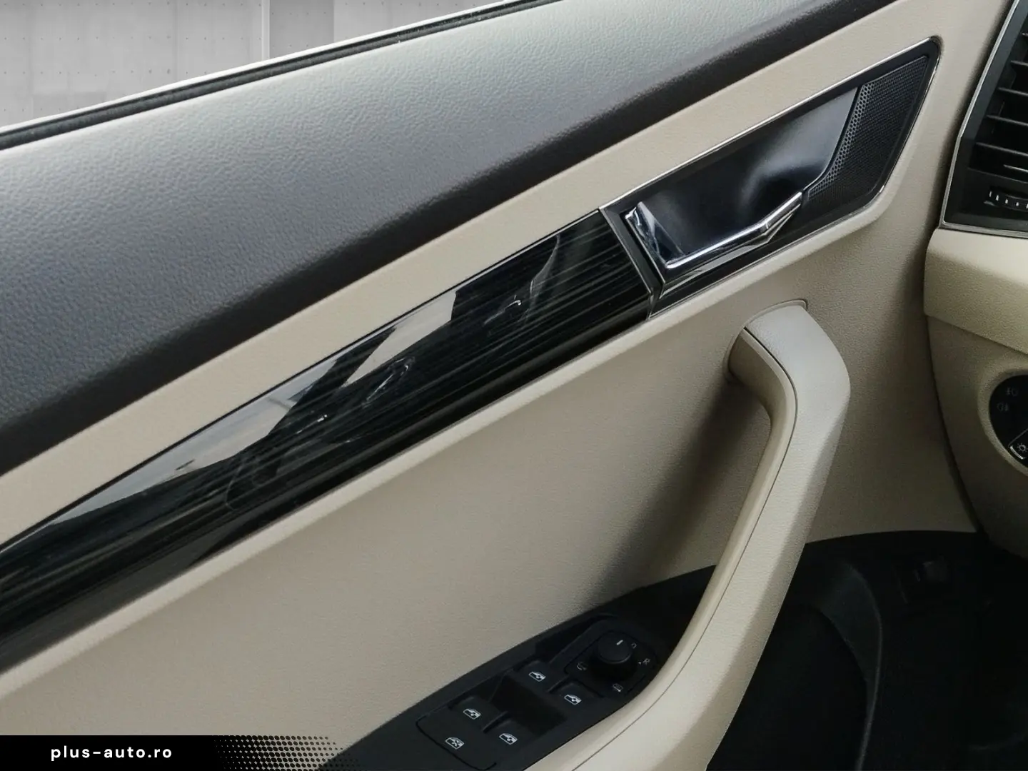 SKODA Karoq 2.0 TDI Style 4x4 DSG ACC AHK AUT DynLicht