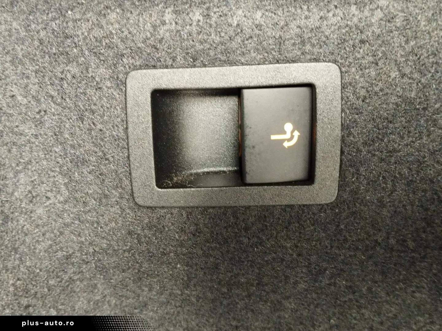 SKODA Karoq 2.0 TDI Style 4x4 DSG ACC AHK AUT DynLicht