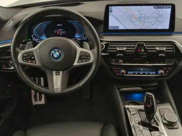BMW 530e xDrive Lim M Sport Navi Laser HuD HarmKar N