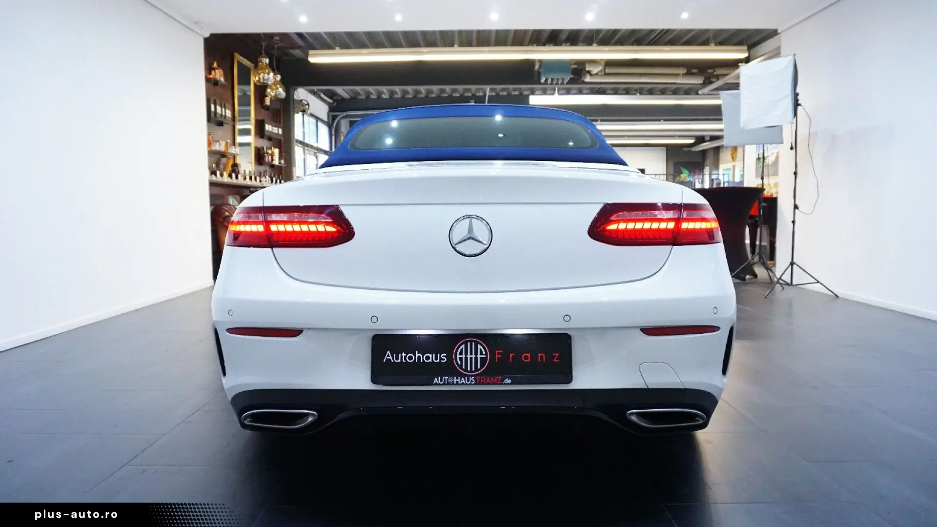 MERCEDES-BENZ E 450 4Matic Cabrio MBUX 360 SHZ SHB Massage