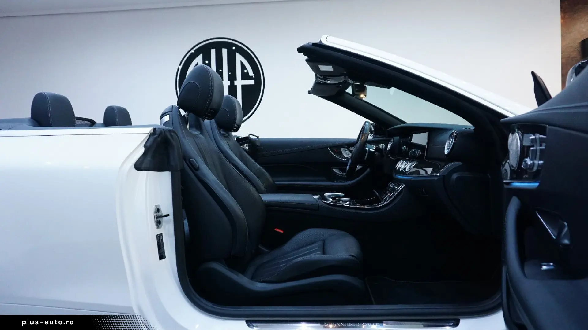 MERCEDES-BENZ E 450 4Matic Cabrio MBUX 360 SHZ SHB Massage