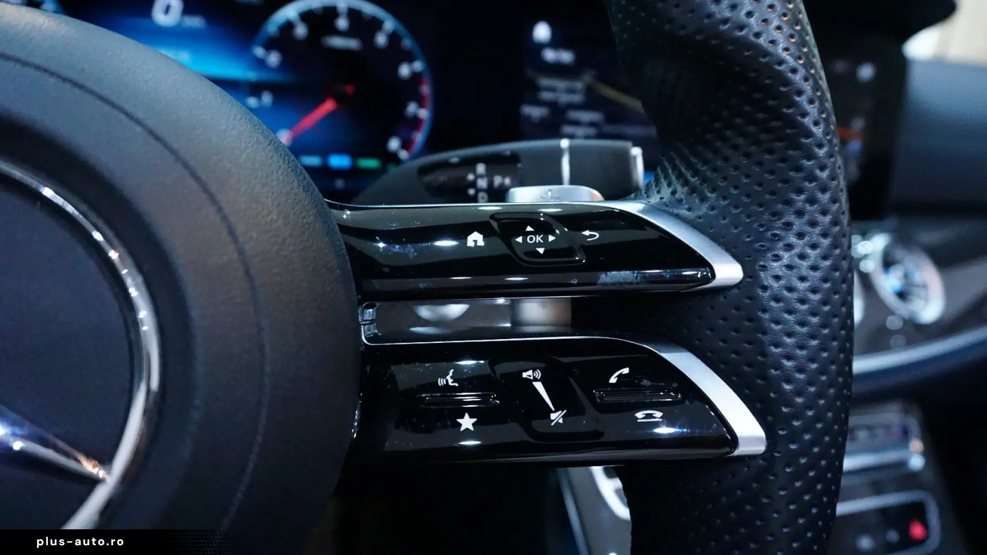 MERCEDES-BENZ E 450 4Matic Cabrio MBUX 360 SHZ SHB Massage