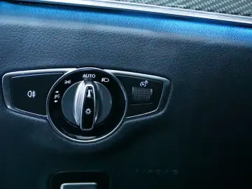 MERCEDES-BENZ E 450 4Matic Cabrio MBUX 360 SHZ SHB Massage