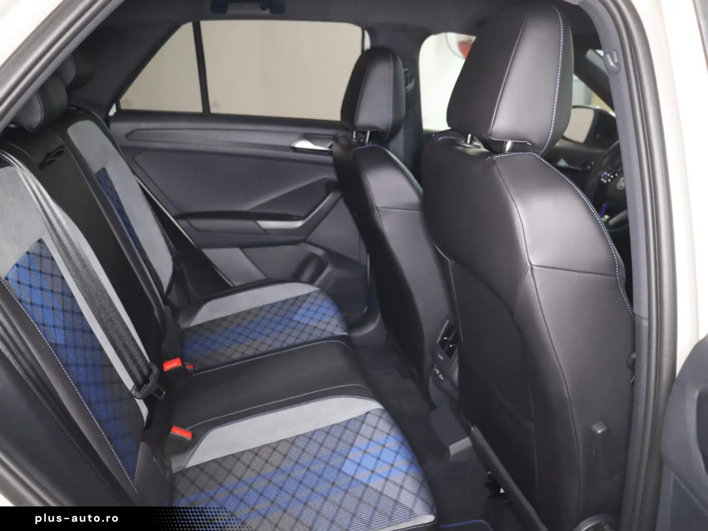 VW T-Roc  R Black Style 2.0TSI DSG  299 -ohne Anzah