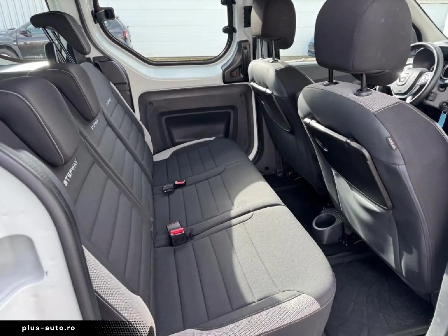 DACIA Dokker Stepw Plus TCe 130