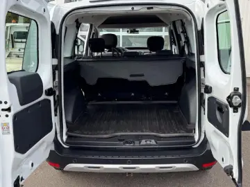 DACIA Dokker Stepw Plus TCe 130