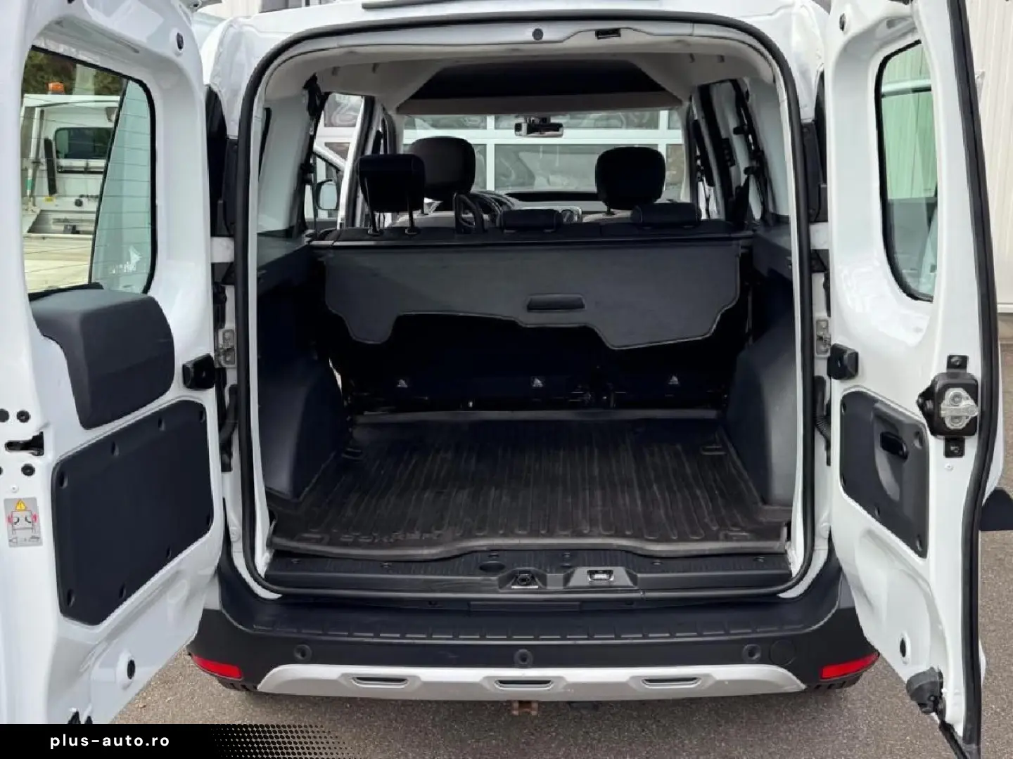 DACIA Dokker Stepw Plus TCe 130