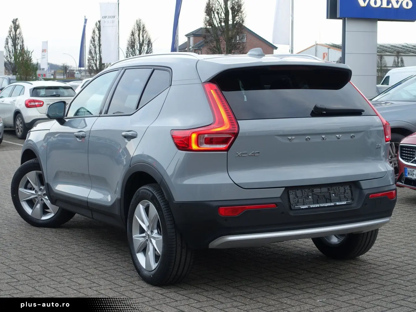 VOLVO XC40 Core B3 Mild-Hybrid 360 KAM ACC PILOT BLIS