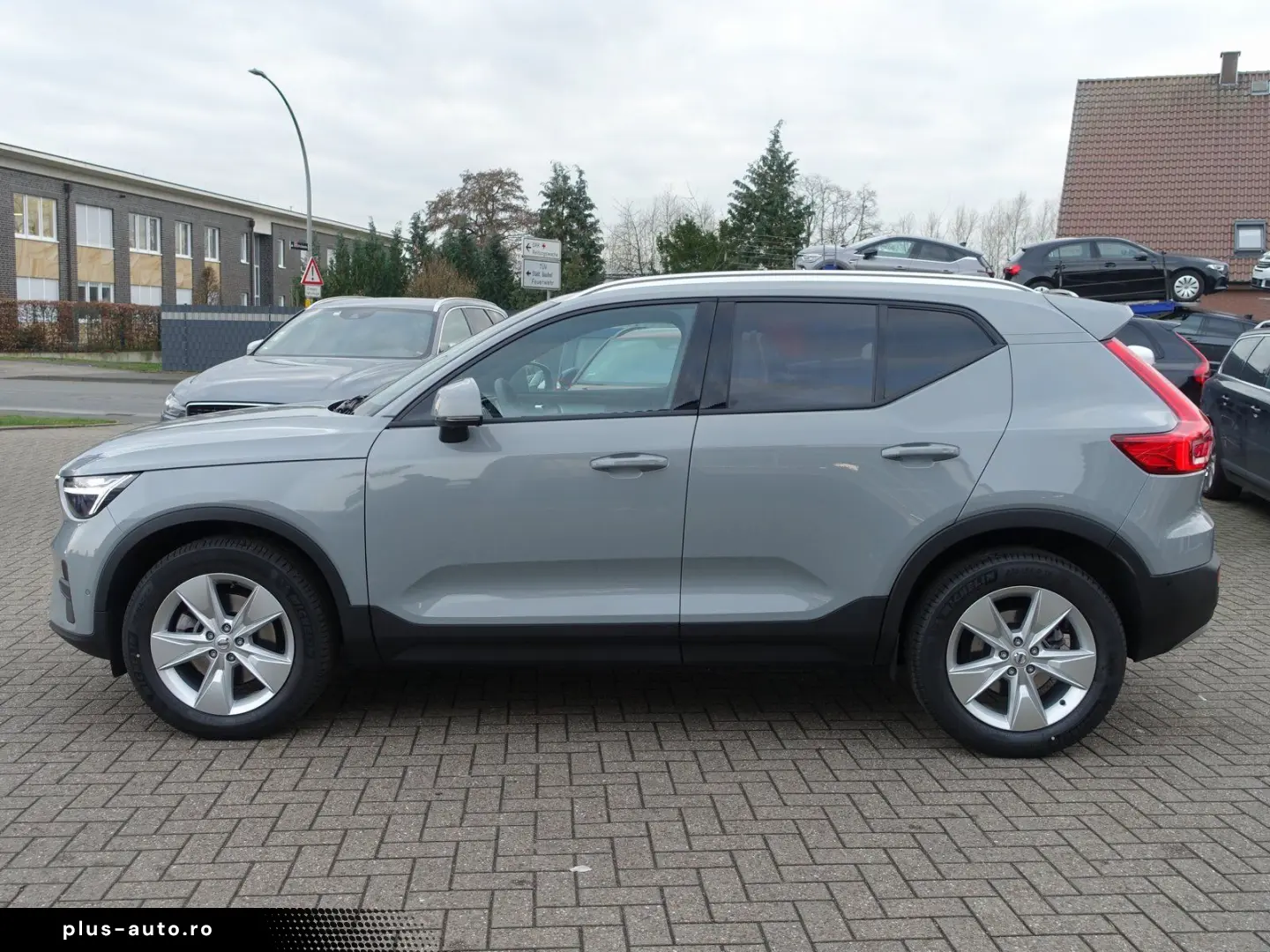VOLVO XC40 Core B3 Mild-Hybrid 360 KAM ACC PILOT BLIS