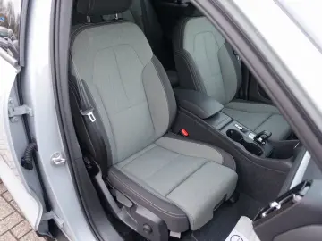 VOLVO XC40 Core B3 Mild-Hybrid 360 KAM ACC PILOT BLIS