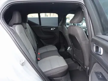 VOLVO XC40 Core B3 Mild-Hybrid 360 KAM ACC PILOT BLIS