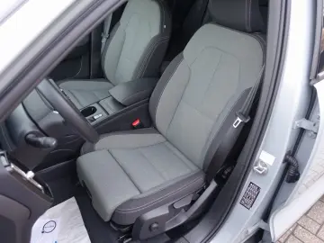 VOLVO XC40 Core B3 Mild-Hybrid 360 KAM ACC PILOT BLIS