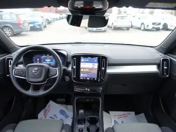 VOLVO XC40 Core B3 Mild-Hybrid 360 KAM ACC PILOT BLIS