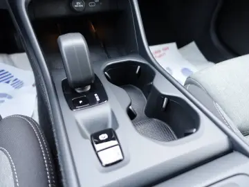 VOLVO XC40 Core B3 Mild-Hybrid 360 KAM ACC PILOT BLIS