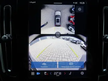 VOLVO XC40 Core B3 Mild-Hybrid 360 KAM ACC PILOT BLIS