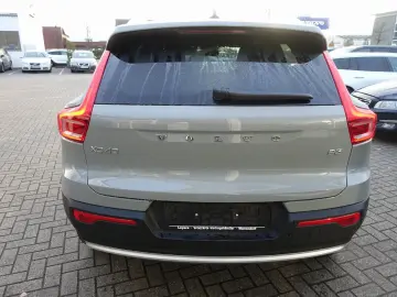 VOLVO XC40 Core B3 Mild-Hybrid 360  Memory BLS Carplay