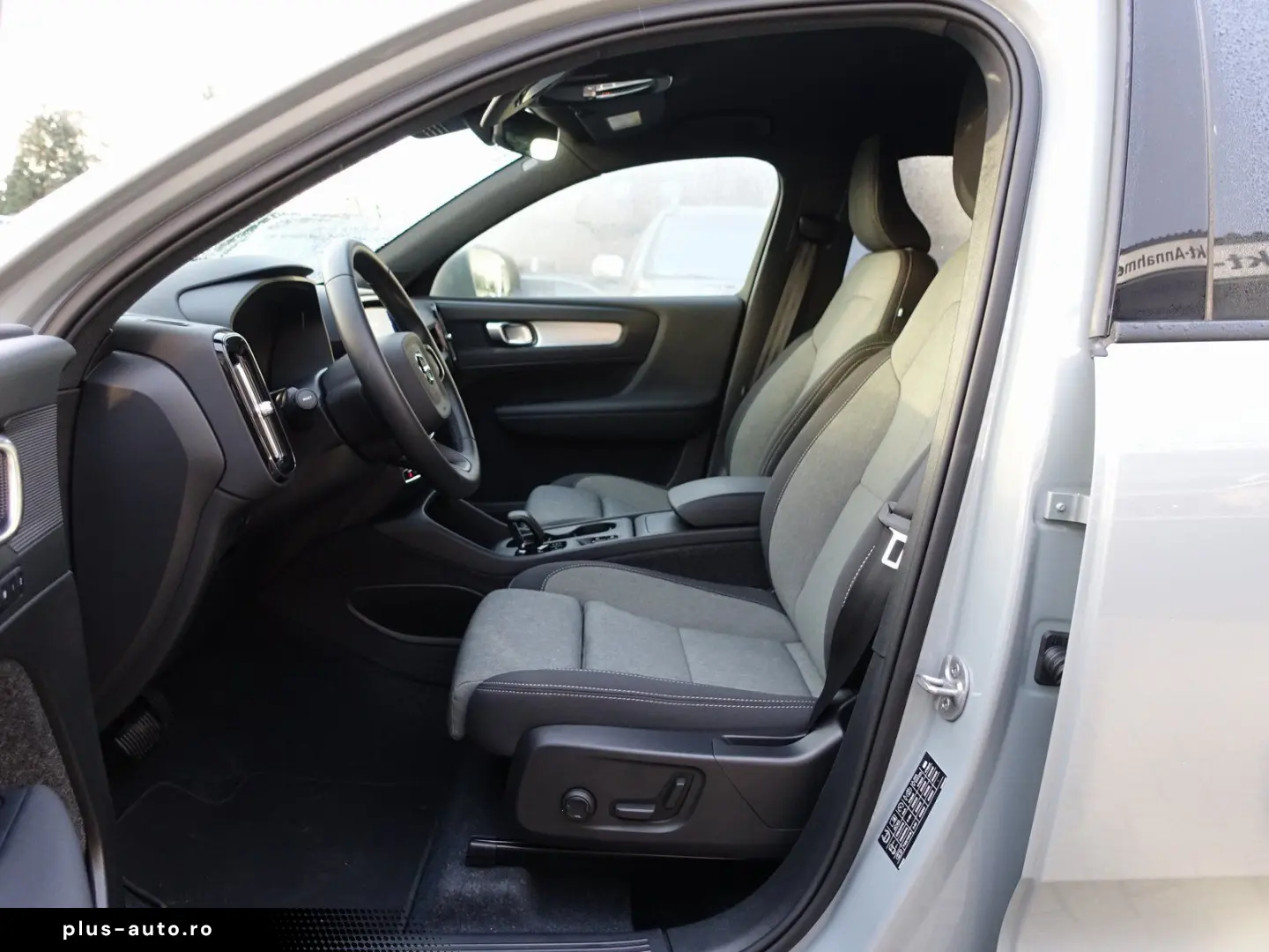 VOLVO XC40 Core B3 Mild-Hybrid 360  Memory BLS Carplay