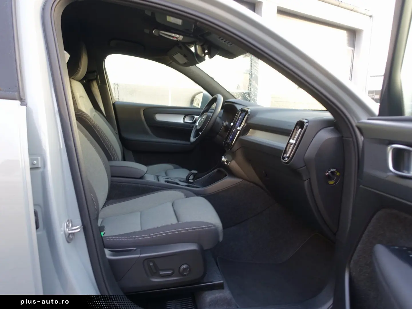 VOLVO XC40 Core B3 Mild-Hybrid 360  Memory BLS Carplay