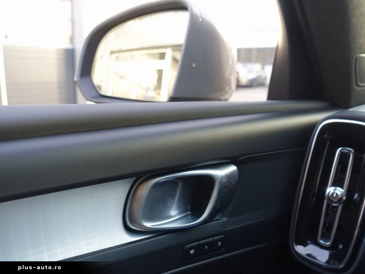 VOLVO XC40 Core B3 Mild-Hybrid 360  Memory BLS Carplay