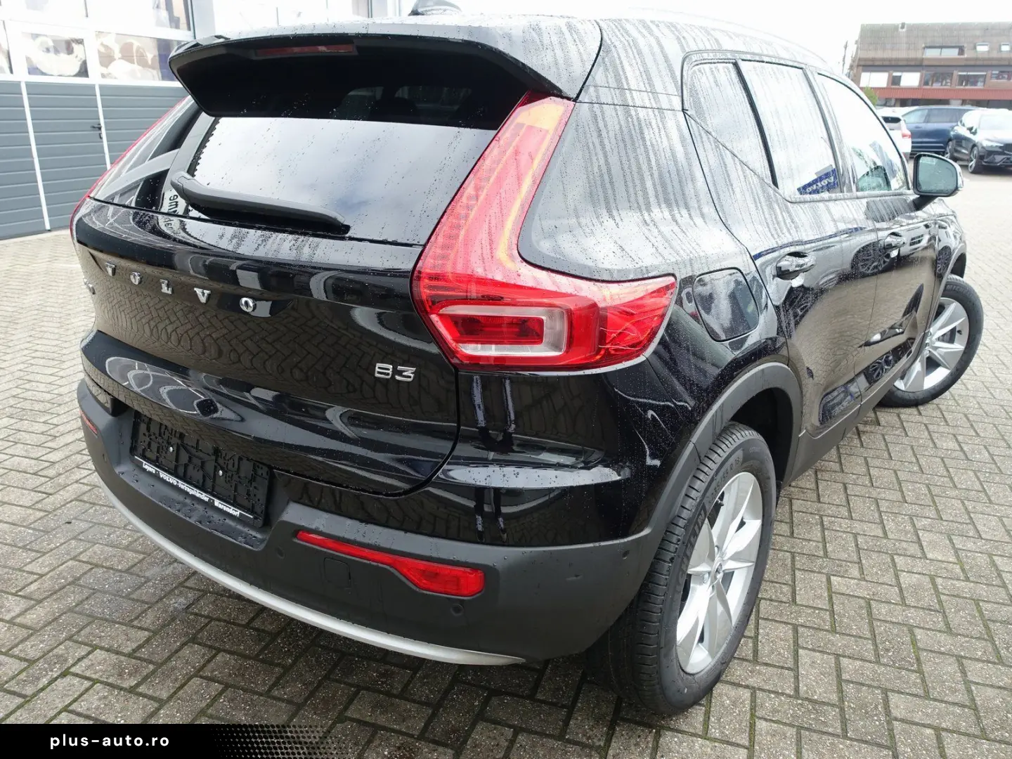 VOLVO XC40 Core B3 Mild-Hybrid 360  BLIS Carplay