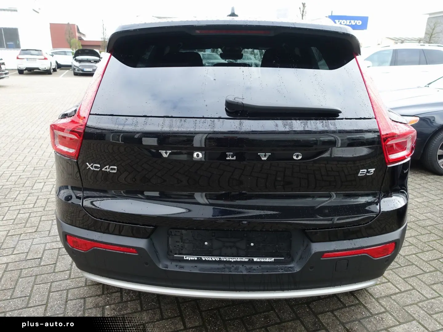 VOLVO XC40 Core B3 Mild-Hybrid 360  BLIS Carplay