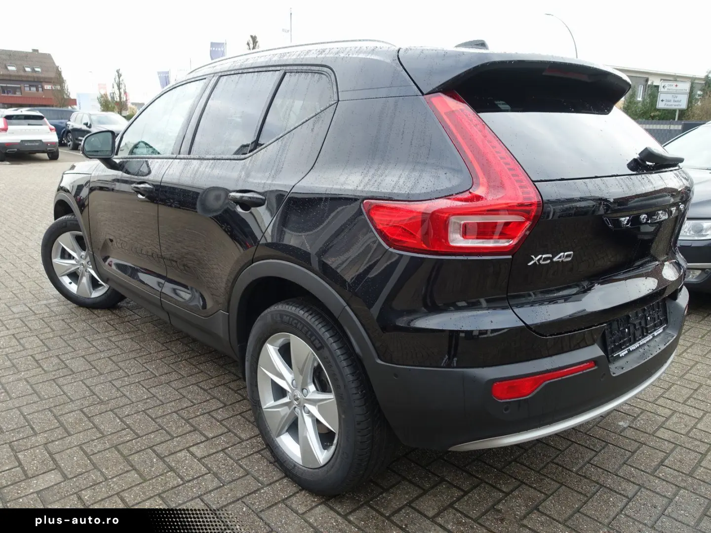 VOLVO XC40 Core B3 Mild-Hybrid 360  BLIS Carplay