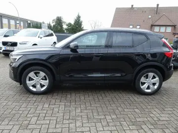 VOLVO XC40 Core B3 Mild-Hybrid 360  BLIS Carplay