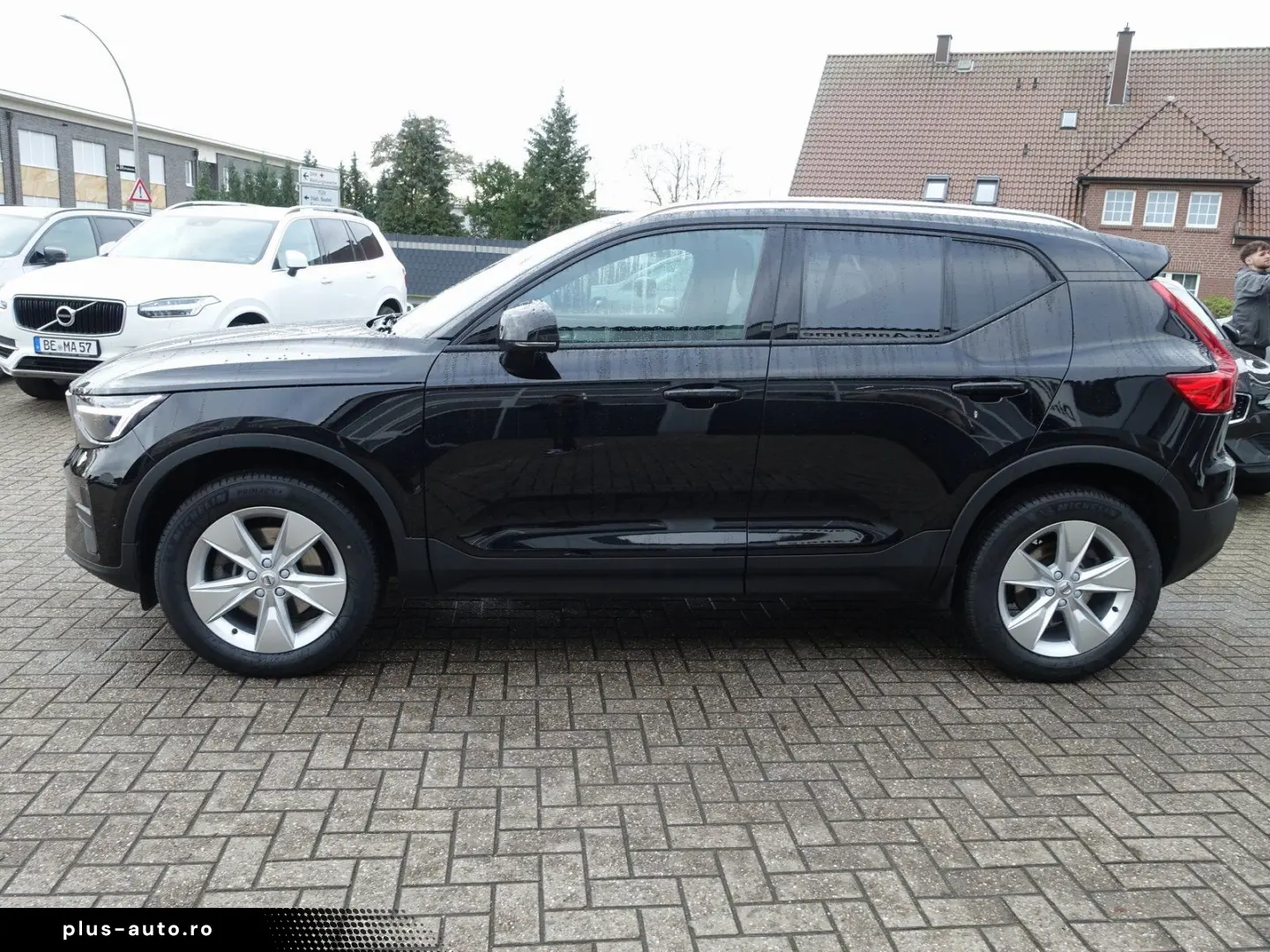 VOLVO XC40 Core B3 Mild-Hybrid 360  BLIS Carplay